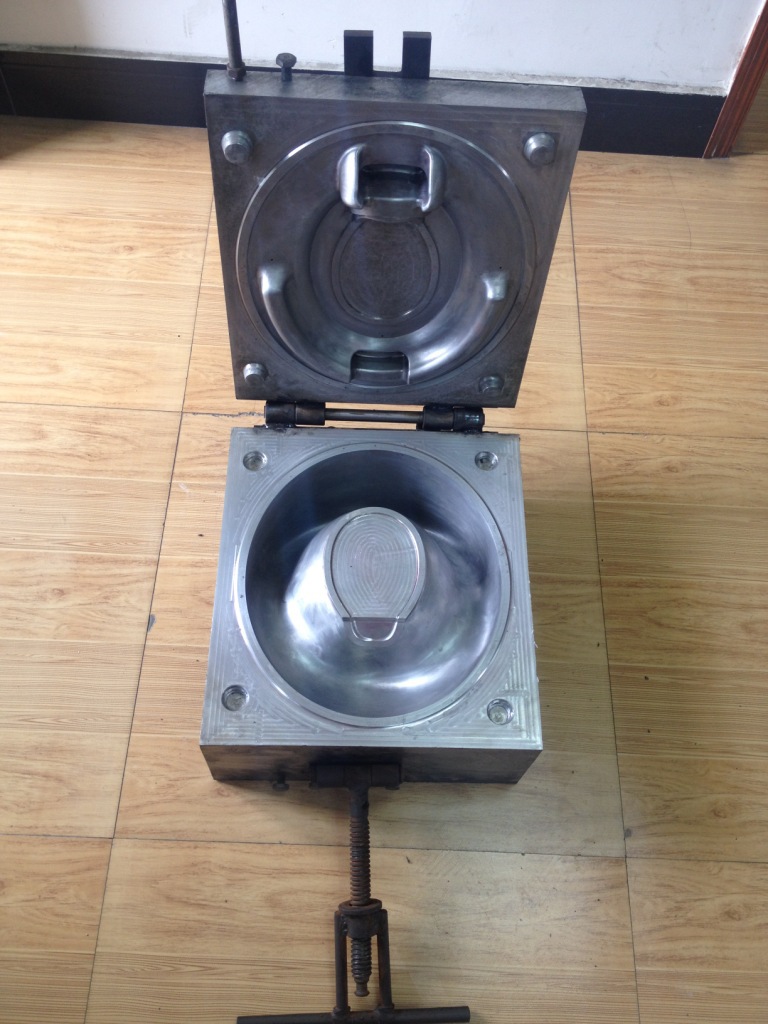 【供应自结皮发泡各类婴儿坐便器模具】价格,厂家,图片,铸造模,宁波市镇海协顺精密铝模制造厂-
